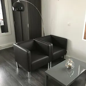 https://magnifique-meuble-24m2-avec-parking.hotels-rhonealpes.com